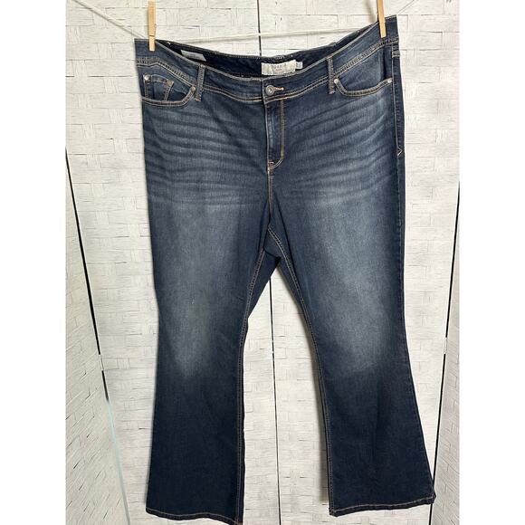Torrid women’s jeans, medium wash, light distressing luxes slim boot plus size - Picture 1 of 14